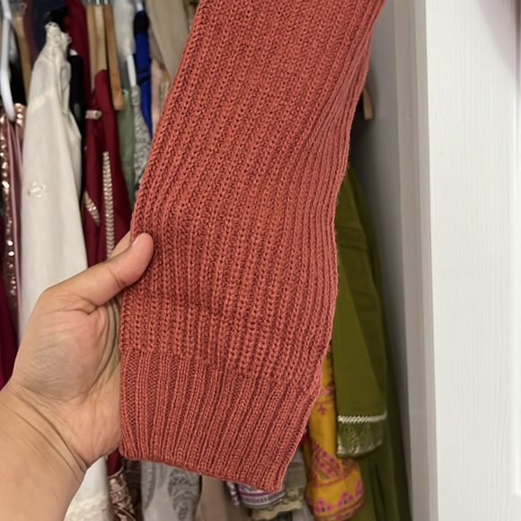 ✨2for15✨ Ardene cropped long sleeve sweater - Picture 3 of 7